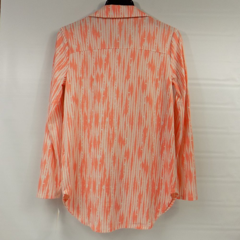 LuLaRoe Valentina Button Front Top Size XS NWT - Picture 4 of 12